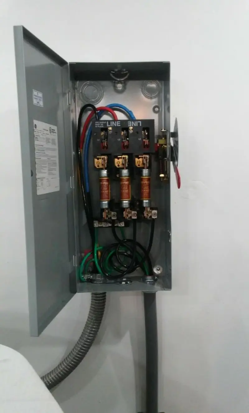 Three-phase disconnect switch installed for Electrical Wiring & Rewiring in Vacaville